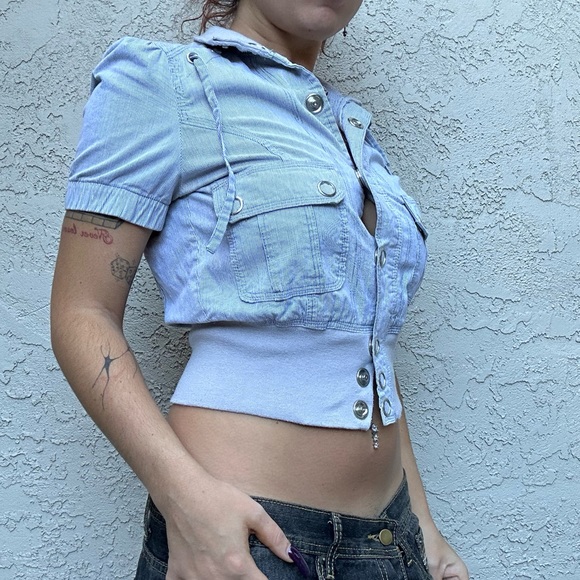 Y2K Button Up Top - Picture 5 of 10